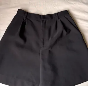 Black shorts thumbnail 2