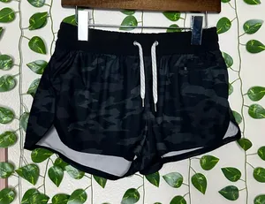 Vuori women’s small black and gray camo shorts running outdoor athletic casual thumbnail 1