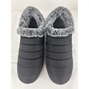 Minnetonka Timpson Twin Gore Ankle Boots Women’s Size 6 Black With Grey Faux Fur thumbnail 4
