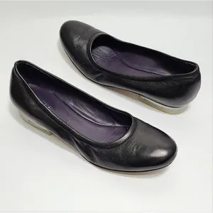 Vaneli Black Leather Round Toe‎ Ballet Flats Clear Lucite Block Heel Size 6.5 thumbnail 3