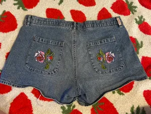 Guess Shorts thumbnail 2