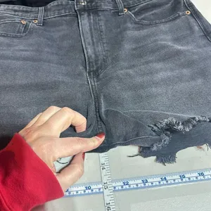 American Eagle Black 90s Boyfriend‎ Distressed CutOff Hi Rise Denim Shorts Sz 12 thumbnail 5