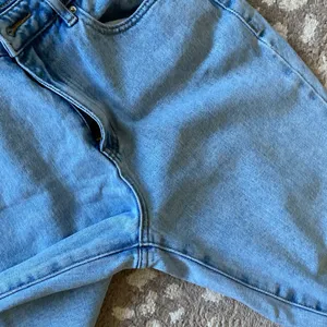 PacSun Mom Jeans size 27 thumbnail 6
