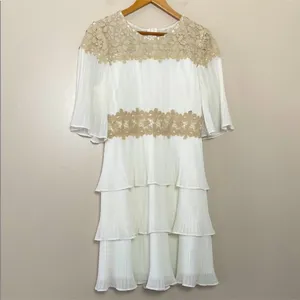 Lulus Westwind White Lace Pleated Tiered Chiffon Dress Crocheted Floral Top Sz L thumbnail 4
