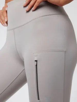 Vuori High-Rise Pocket Legging in Light Gray Size S thumbnail 4