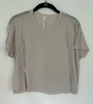 Lululemon Cates Tee *Veil Dune 6 thumbnail 1