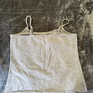 Gap Gray Women's Top thumbnail 2