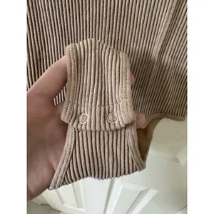 AURA Women's Beige One-Piece Stretch Solid Bodysuit Size S/M thumbnail 3
