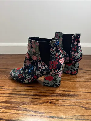 Floral Embroidered Black Ankle Boots - Women's thumbnail 8