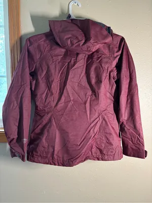 Columbia Rain Jacket in Maroon | Women’s XS, excellent condition thumbnail 3
