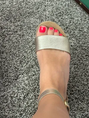 UGG Women’s Zoe II Metallic Gold Wedge Sandals thumbnail 4