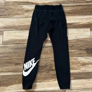 Nike black Nike logo leggings thumbnail 2