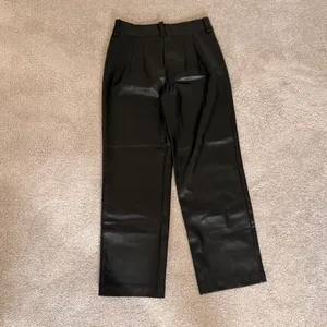 Leather pants thumbnail 2