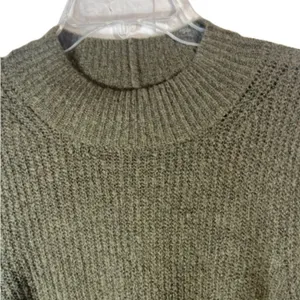 Chelsea28 bell sleeve wool blend sweater Size Small Green Cozy Cute Boho thumbnail 6