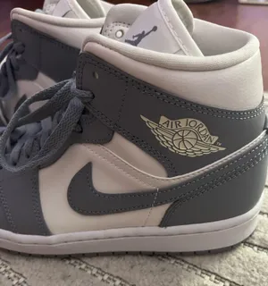 Nike Jordan Air 1 Mid Women’s thumbnail 5