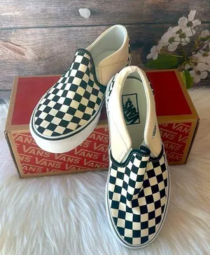 Vans Women’s Skateboarding Slippers Size 8.5 thumbnail 1