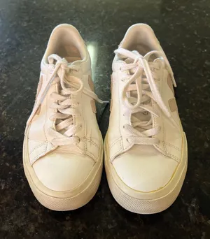 Size 7 VEJA Campo White Sneakers Tennis Shows White Gold Campo Trendy Low Top thumbnail 1