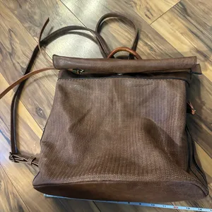 Brown Medium Size Back Pack with Adjustable Straps thumbnail 6