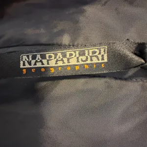 NAPAPIJRI GEOGRAPHIC Size-L‎ Mens Winter Jacket Bomber Black Insulated thumbnail 8