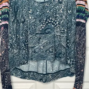 Free People Movement Sz L Mix Print Hooded Swing Top Cropped Long Sleeves thumbnail 3