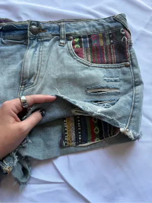Free People Aztec Embroidered Cut Off Distressed Denim Shorts Size 31 thumbnail 8