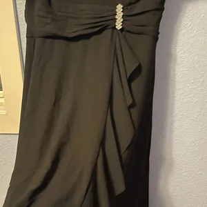 R&M Richards Black V-Neck Rhinestone Embellished Chiffon Evening Dress thumbnail 5