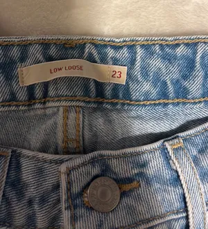 Levi’s Low Loose Jeans thumbnail 3