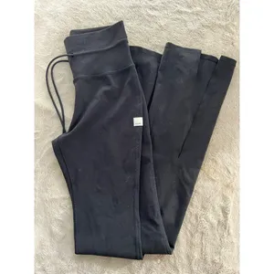 Vuori Womens XS Black High-Waisted Split Hem Leggings thumbnail 10