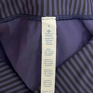 Lululemon Race With Grace Crop leggings in Cadet Blue/Purple Activewear Size 8 thumbnail 5
