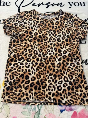 PINK short-sleeve t-shirt with a classic leopard print Size M thumbnail 1