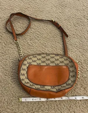 Damaged repair parts only mk Michael kors purse thumbnail 1