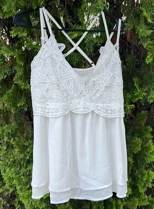 Top White Size L thumbnail 1