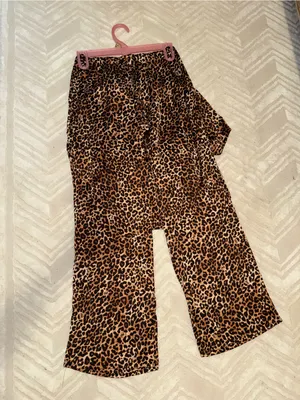 New! Women Juicy Couture Leopard Print Pajama Set with Pink Bralette. Small thumbnail 8