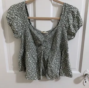 PacSun Top thumbnail 1