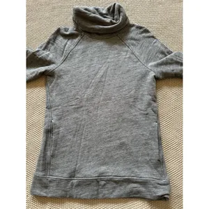LULULEMON Women's Make a Move Funnel Neck Pullover Sweatshirt Gray Size 6 thumbnail 2