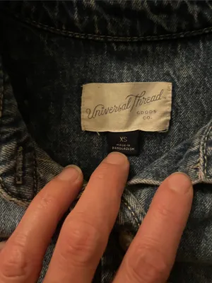 EUC Universal Thread stonewashed cropped denim shirt/jacket thumbnail 3