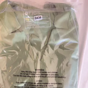 436 | FIGS Technical‎ Collection Womens L Notched V-Neck Scrub Top Moss Green thumbnail 7