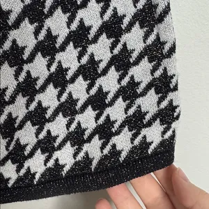 Ann Taylor Shimmer Black and White Houndstooth Short Sleeve Sweater size M thumbnail 6