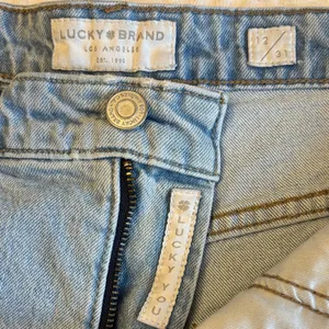 Lucky Brand 12/31 Pins Blue Denim Cut Off Jean Shorts Embroidered Purple Flower thumbnail 5