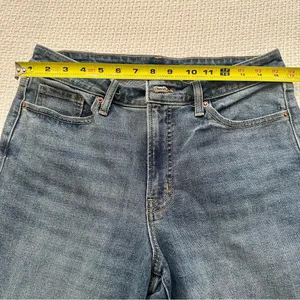 Old Navy Relaxed Fit Women’s Jeans in Blue thumbnail 7