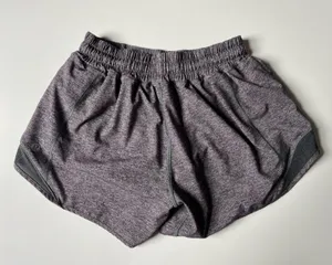 Lululemon Hotty Hot Short II Long 4” Heathered Black Grey Women’s Shorts Size 4 thumbnail 5