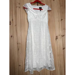NWT Adrianna Papell Cap Sleeve V Neck Knee Length Cocktail Dress White Size 2 thumbnail 2