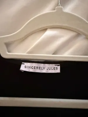 Sincerely Jules top  thumbnail 2