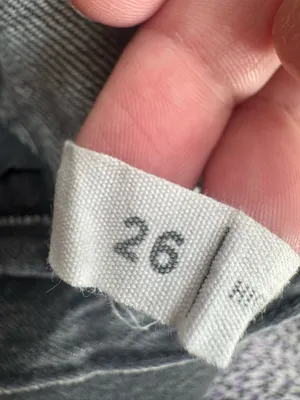 Size 26 White Fabric Size Tag Gray thumbnail 6