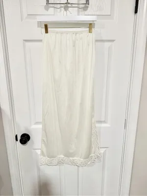 Vintage Lace Maxi Slip Skirt M 27/29 Ivory Lingerie w/ Split Made USA Coquette thumbnail 6