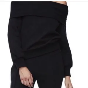 Good American off the shoulder sweatshirt 3‎ thumbnail 2