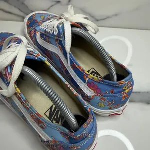 Vans X Liberty of London Old Skool Women's Blue Floral Paisley Print Shoes Sz 9 thumbnail 4