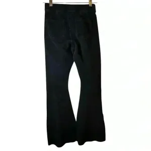 Offline by Aerie Women's Black Flare Pants‎ Size M Casual thumbnail 3