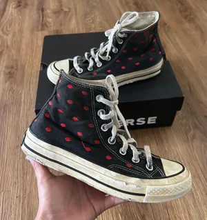 Converse All Star Chuck Taylor Hi Top Kiss Lip Embroidered Lace Up Shoes Sneakers thumbnail 2
