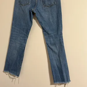 Levi's knee rip blue wash jeans size 24 thumbnail 8
